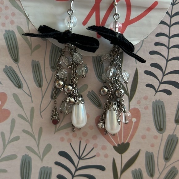 GUESS dangling earrings - Picture 2 of 5